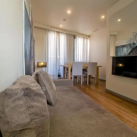 Apartment Oporto2gether For 5 To 9 People *